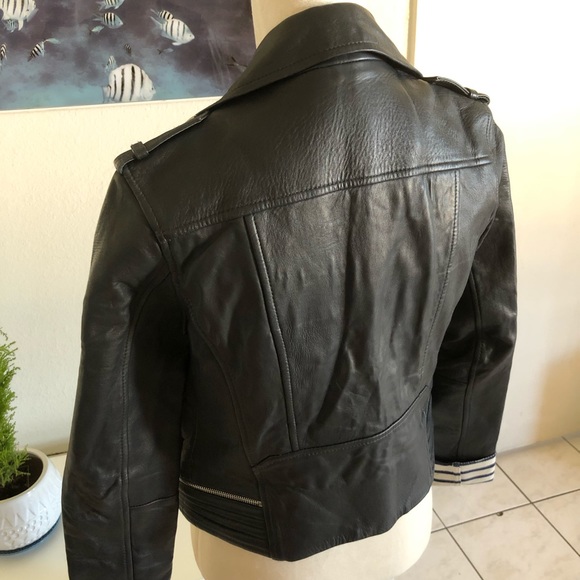 Excellent Condition 💯 black leather Moto Jacket - Picture 6 of 15